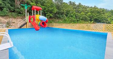 Gyeongju Woorinuri Pension