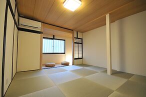 Condominium House in Osaka Miyakojima