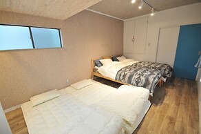 Condominium House in Osaka Namba