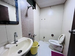Hotel Goodluck Residency