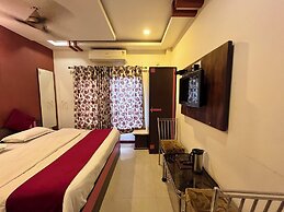 Hotel Goodluck Residency
