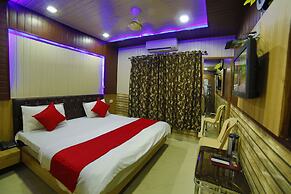 Hotel Goodluck Residency