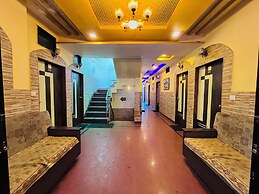 Hotel Goodluck Residency