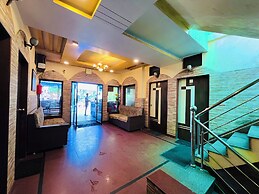 Hotel Goodluck Residency