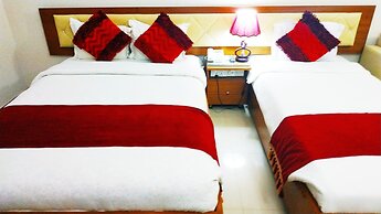 Hotel Khan Palace