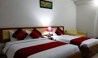 Hotel Khan Palace