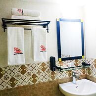 Hotel Khan Palace