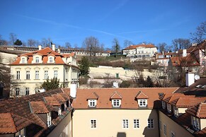 Prague Castle View Apartment