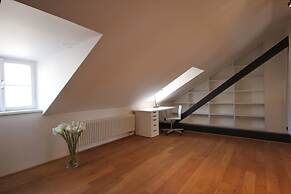 Prague Castle View Apartment