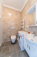 Green Hills Suites