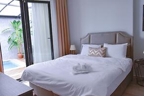 Green Hills Suites