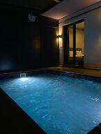 Green Hills Suites