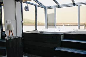 Green Hills Suites