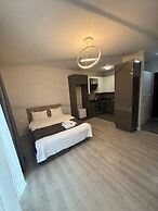 Green Hills Suites