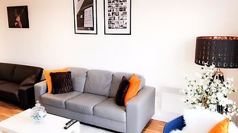 Bright 2BR Apartments Quays