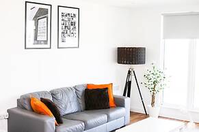 Bright 2BR Apartments Quays