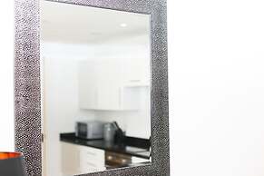 Bright 2BR Apartments Quays