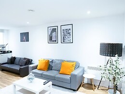 Bright 2BR Apartments Quays