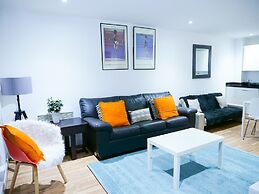 Bright 2BR Apartments Quays