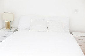 Bright 2BR Apartments Quays