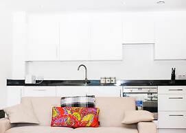 Bright 2BR Apartments Quays