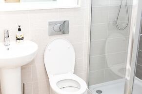 Bright 2BR Apartments Quays