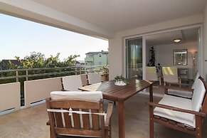 Apartments Levan Ceja