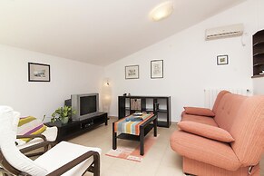 Apartments Levan Ceja