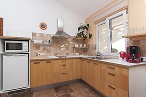 Apartments Levan Ceja