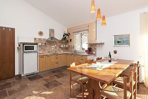 Apartments Levan Ceja