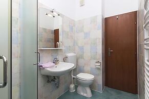 Apartments Levan Ceja