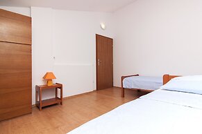 Apartments Levan Ceja