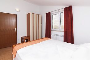 Apartments Levan Ceja