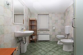 Apartments Levan Ceja