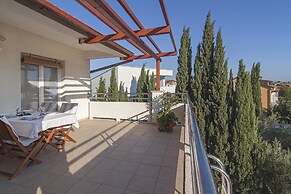Apartments Levan Ceja