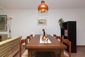 Apartments Levan Ceja