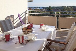 Apartments Levan Ceja