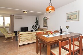 Apartments Levan Ceja