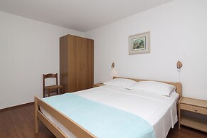 Apartments Levan Ceja