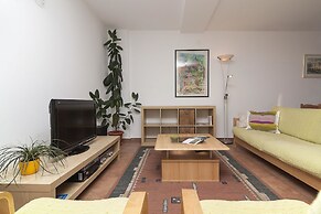 Apartments Levan Ceja