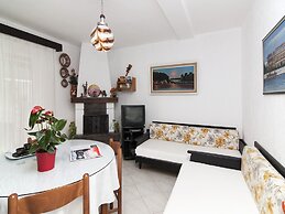 Apartments Ana Valbandon