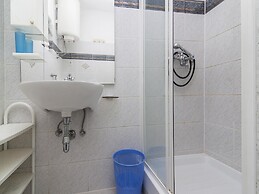 Apartments Ana Valbandon