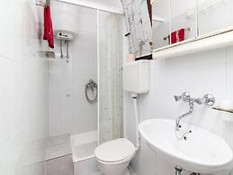 Apartments Ana Valbandon