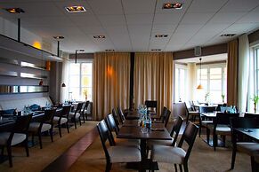 Dialog Hotel Villan