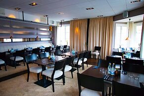 Dialog Hotel Villan