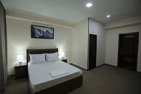 Ayvon Express Hotel