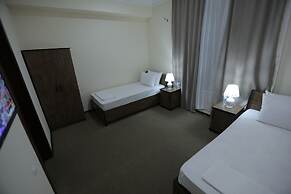 Ayvon Express Hotel