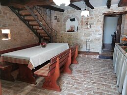 Appartment House Peresiji