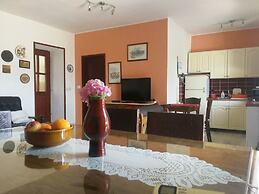 Appartment House Peresiji