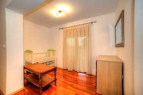 Apartments Orange Medulin